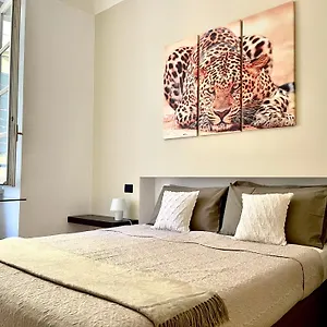 Charming Como: Downtown With Dual Bedrooms And Bathrooms , Como Italy